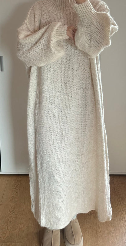 Übergroßes Strickkleid